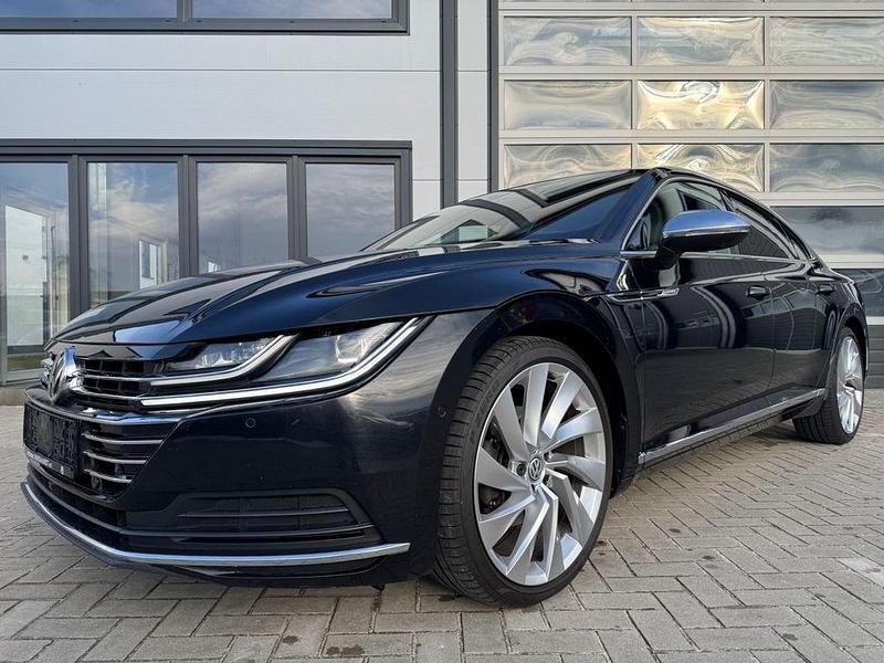 Gebraucht VW Arteon 190 PS (139 kW) 2018 Deep black Kleinwagen