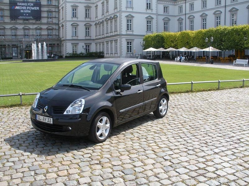 Schwarz Gebraucht 2006 Renault Modus Van / Kleinbus | 2.455 € (Etwas zu teuer) - Bild 1/4