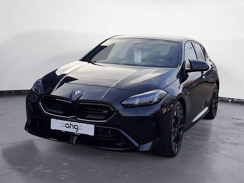 Brugt BMW M135 Performance 300 HK (220 kW) 2026 Sort Hatchback