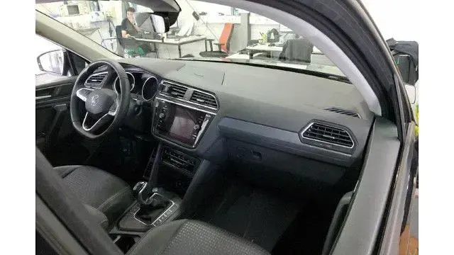 Gebraucht VW Tiguan Active 150 PS (110 kW) 2022 Schwarz SUV