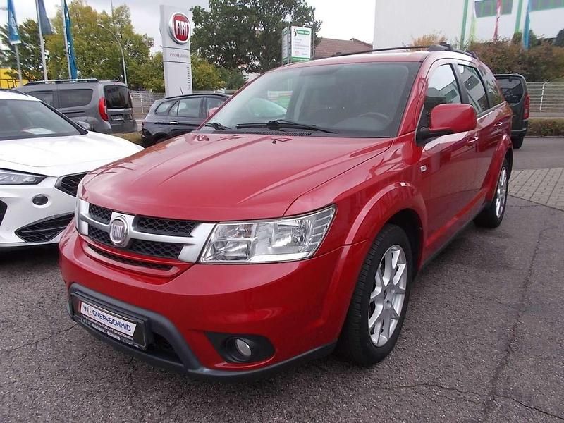 Colore esterno (rosso avventur Gebraucht 2012 Fiat Freemont SUV | 3.995 € (Superpreis) - Bild 1/4