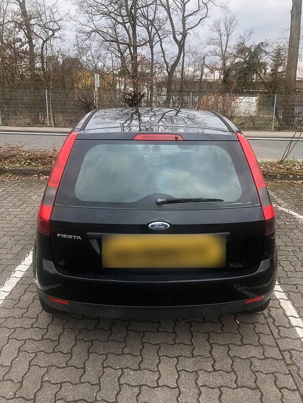 Gebraucht Ford Fiesta 60 PS (44 kW) 2004 Schwarz Kleinwagen