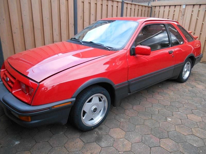 Second-hand Ford Sierra 178 CP (130 kW) 1987 Roșu Coupe