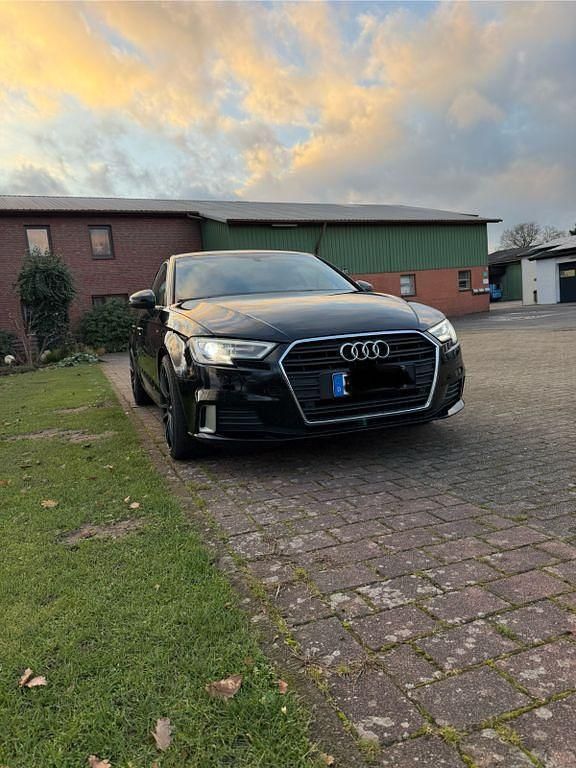 Gebraucht Audi A3 Sport 150 PS (110 kW) 2018 Schwarz Limousine