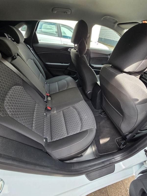 Gebraucht Kia Ceed Vision 140 PS (102 kW) 2020 Weiß Kleinwagen