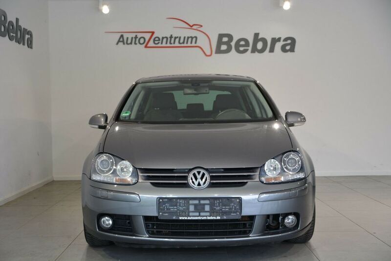 Gebraucht VW Golf V Comfortline 150 PS (110 kW) 2004 Grau Limousine