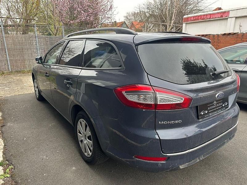 Gebraucht Ford Mondeo 145 PS (106 kW) 2011 Grau Limousine
