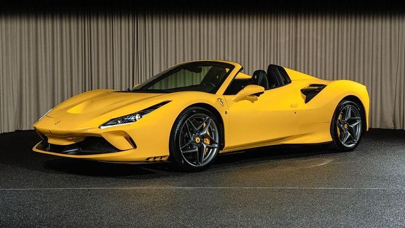 Gebraucht Ferrari F8 721 PS (530 kW) 2021 Gelb Cabrio