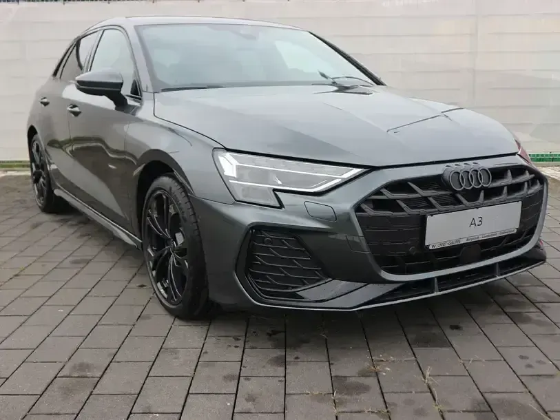 Gebraucht Audi A3 S-Line 150 PS (110 kW) 2025 Daytonagrau perleffekt Limousine