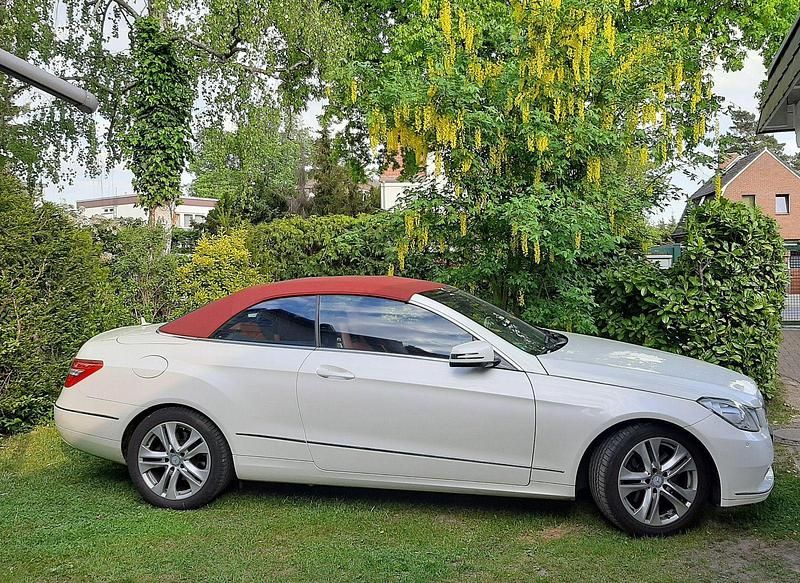 Gebraucht Mercedes E250 Avantgarde 204 PS (150 kW) 2012 Weiß Cabrio