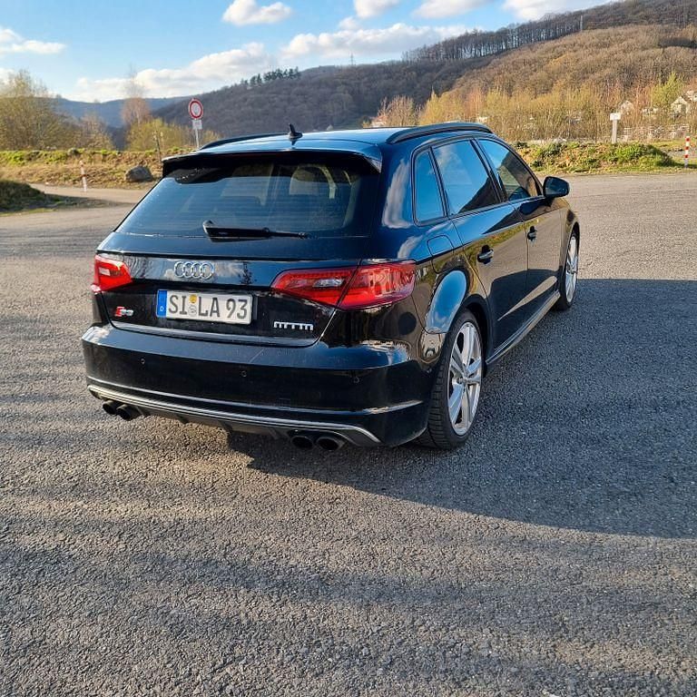 Gebraucht Audi S3 Ambiente 300 PS (220 kW) 2014 Schwarz Limousine