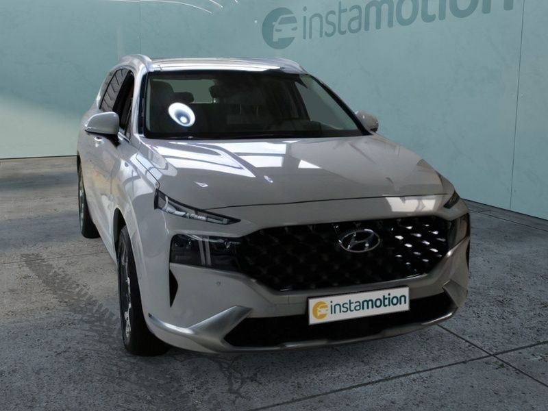 Weiß Gebraucht 2021 Hyundai Santa Fe Signature SUV | 35.700 € (Teuer) - Bild 1/2