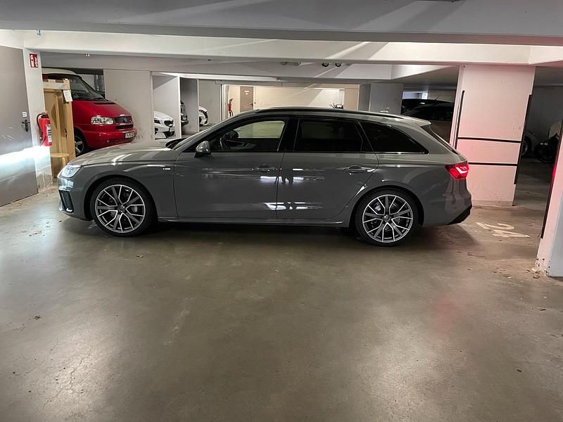 Grau Gebraucht 2020 Audi A4 Kombi | 30.000 € - Bild 1/4