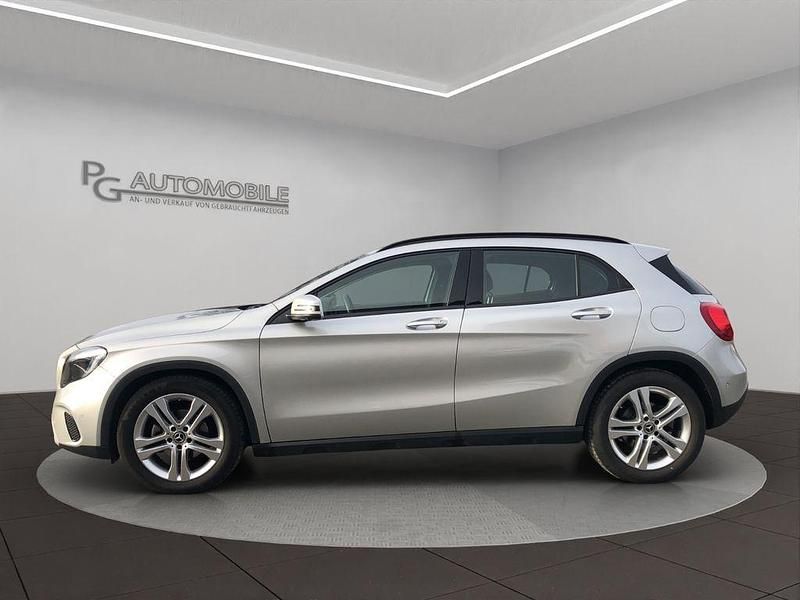 Gebraucht Mercedes GLA200 156 PS (114 kW) 2017 Silber SUV
