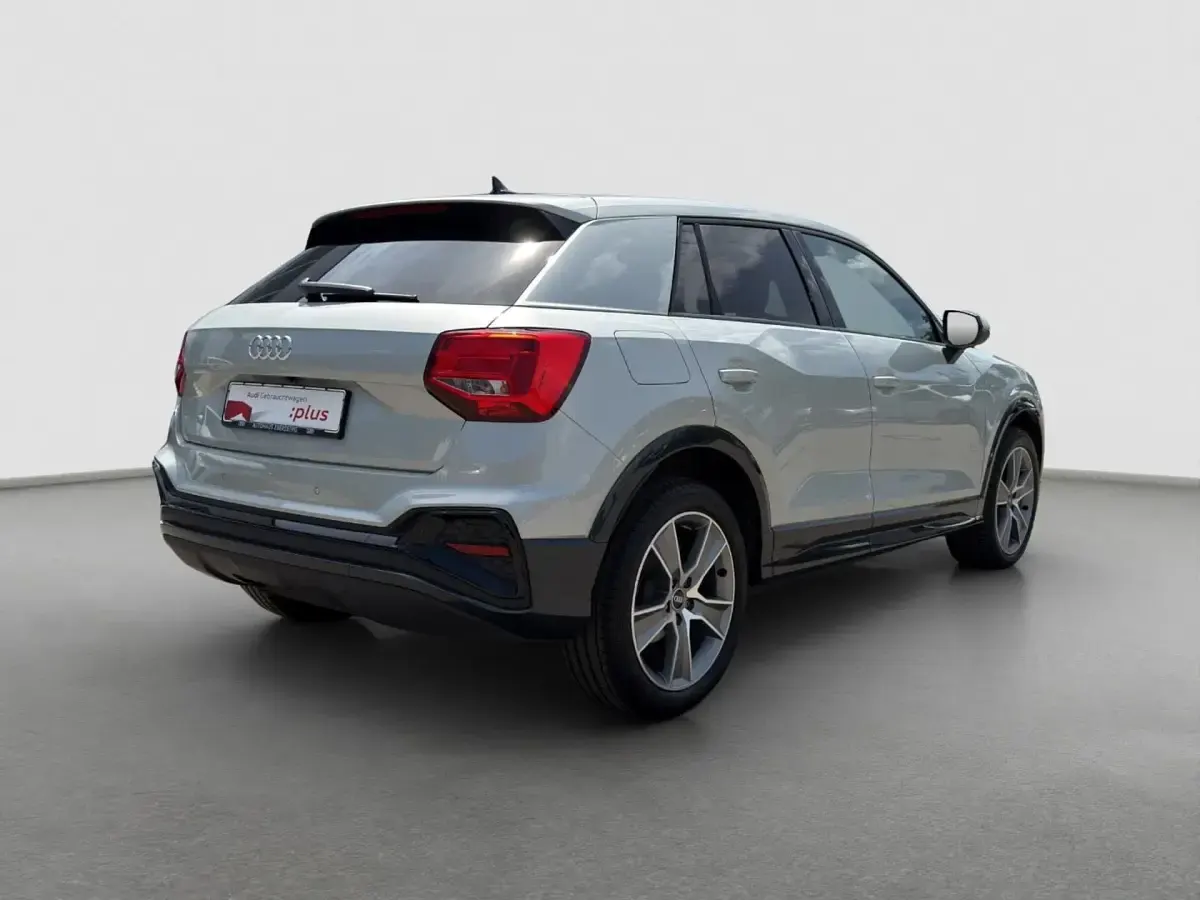 Gebraucht Audi Q2 S-Line 150 PS (110 kW) 2025 Tausilber metallic SUV