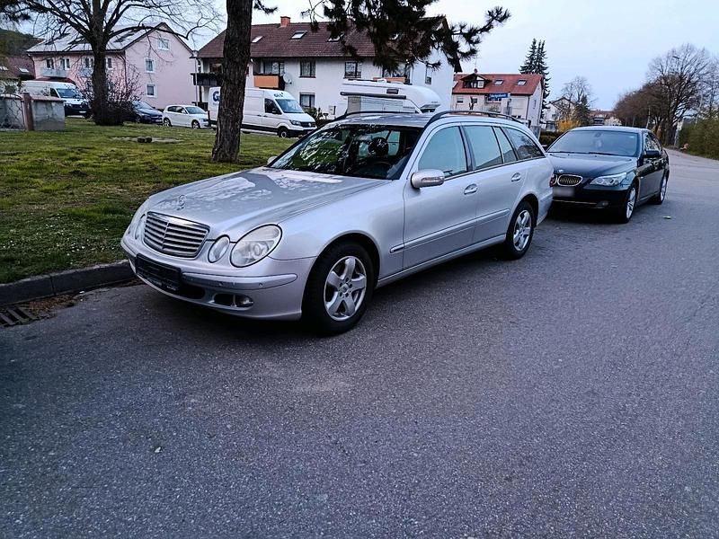 Gebraucht Mercedes E220 150 PS (110 kW) 2004 Silber Kombi