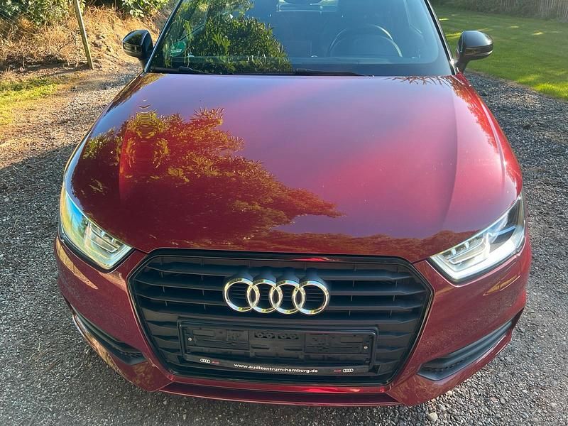 Second-hand Audi A1 Design 125 CP (91 kW) 2017 Roșu Hatchback