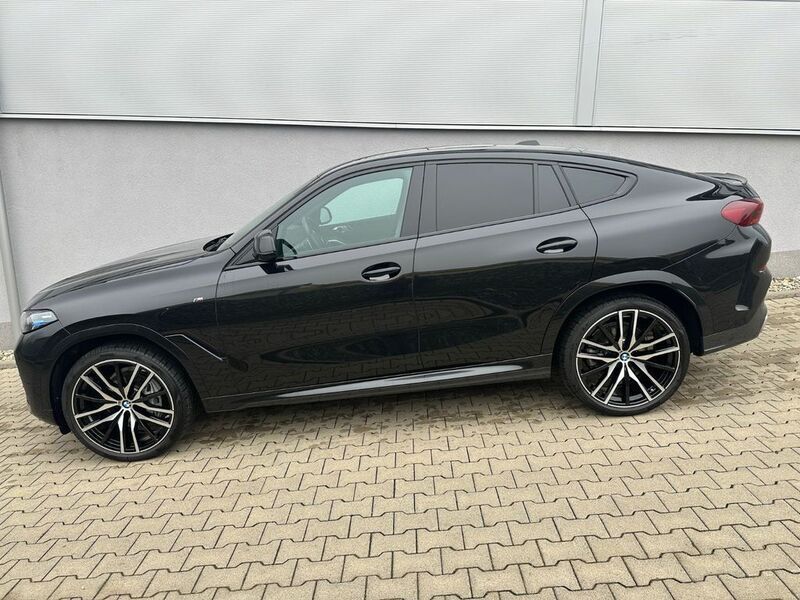 Grau Gebraucht 2024 BMW X6 M Sport SUV | 80.325 € (Fairer Preis) - Bild 1/4