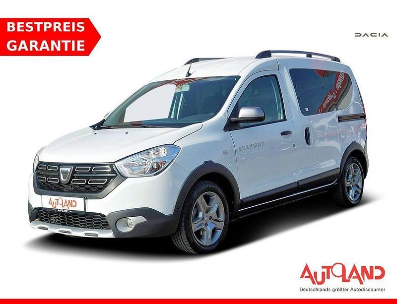 Weiß Gebraucht 2019 Dacia Dokker Stepway Van | 19.950 € - Bild 1/4