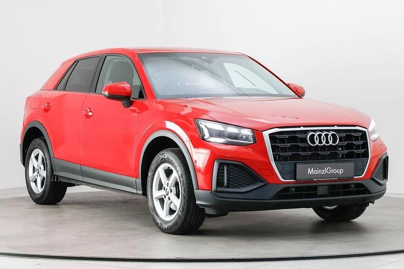 Gebraucht Audi Q2 Comfort 150 PS (110 kW) 2022 Tangorot metallic SUV