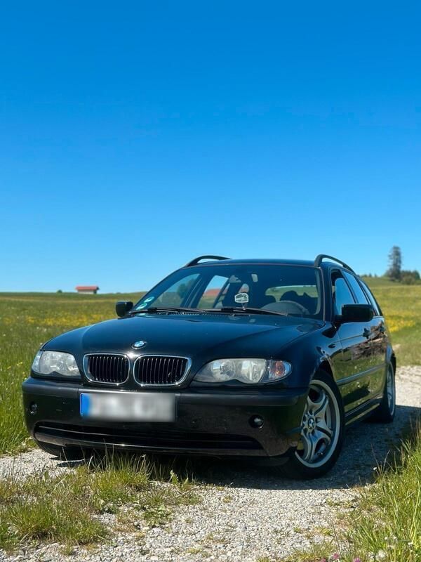 Schwarz Gebraucht 2004 BMW 320 M Sport Kombi | 800 € - Bild 1/4