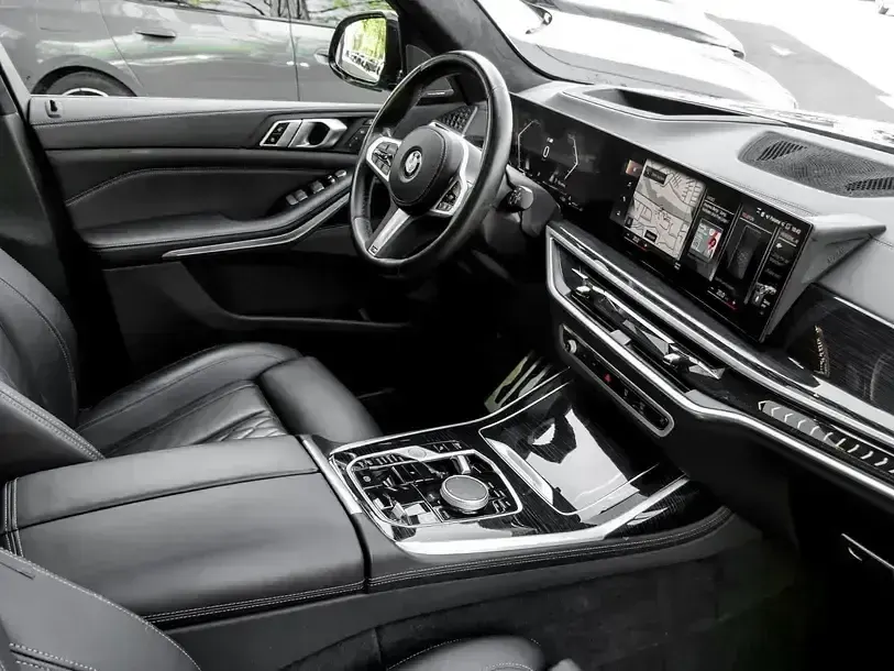 Gebraucht BMW X7 M Sport 352 PS (258 kW) 2023 Schwarz SUV