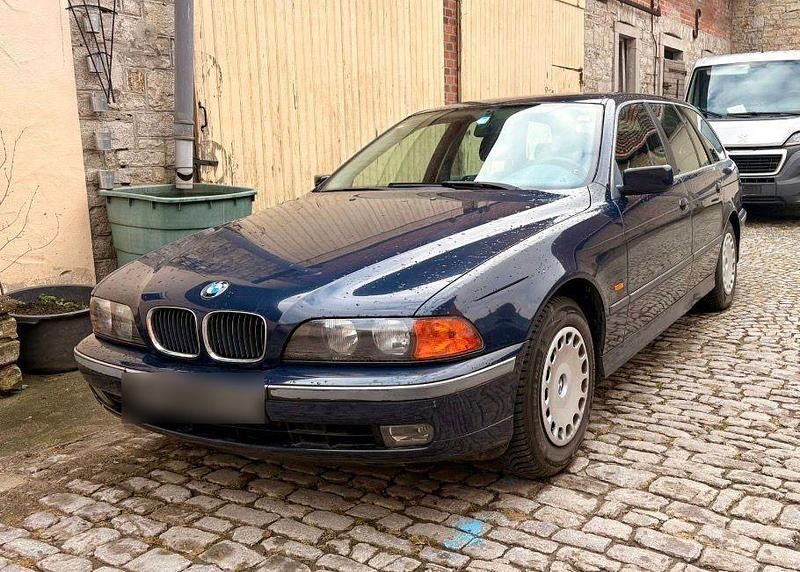 Gebraucht BMW 520 150 PS (110 kW) 1997 Blau Kombi