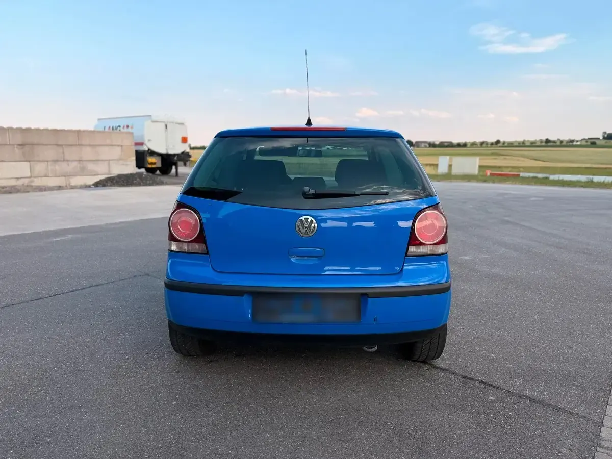 Gebraucht VW Polo 60 PS (44 kW) 2007 Blau Kleinwagen