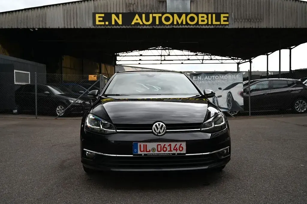 Gebraucht VW Golf VII Highline 150 PS (110 kW) 2018 Schwarz Limousine