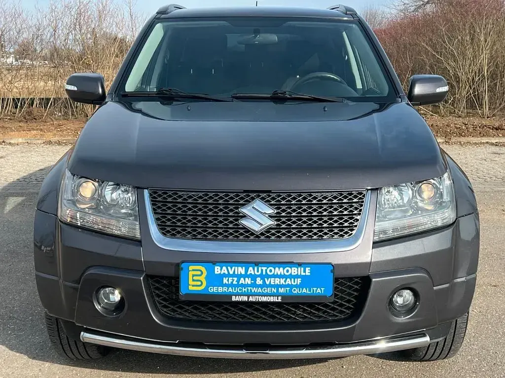 Gebraucht Suzuki Grand Vitara Club 129 PS (94 kW) 2011 Grau SUV