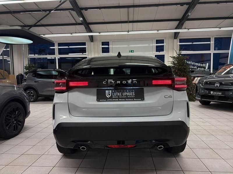 Neu Citroën C4 PureTech 131 PS (96 kW) 2025 Weiß Limousine