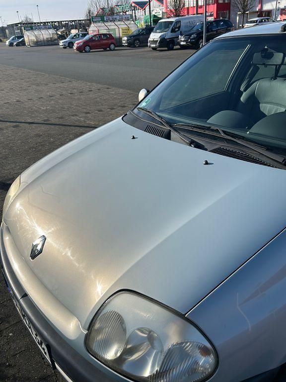 Gebraucht Renault Clio II Initiale 98 PS (72 kW) 2001 Grau Limousine