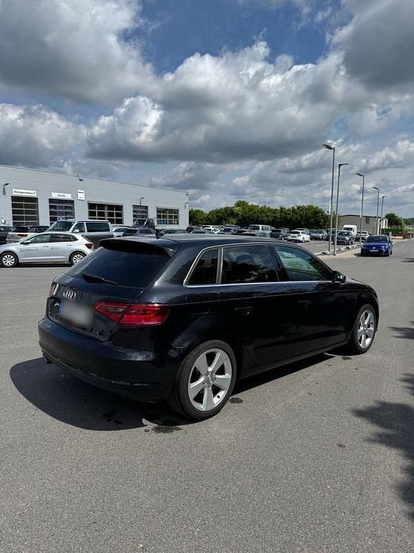 Gebraucht Audi A3 Ambiente 150 PS (110 kW) 2013 Schwarz Limousine