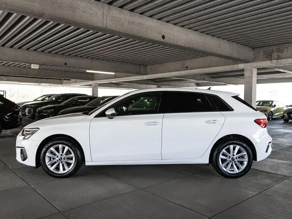 Gebraucht Audi A3 Basis 110 PS (80 kW) 2023 Ibisweiß Limousine