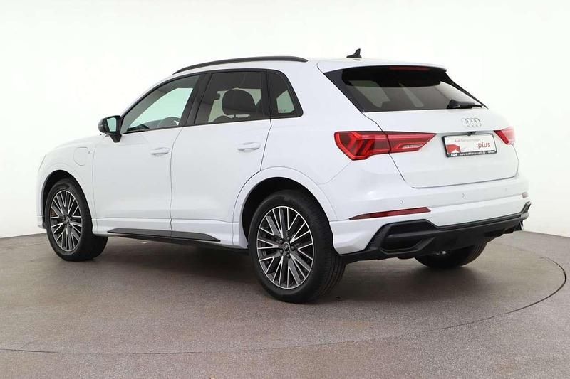 Gebraucht Audi Q3 Ambiente 245 PS (180 kW) 2021 Gletscherweiß metallic SUV