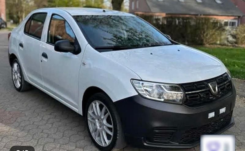 Używany Dacia Logan Acces 73 KM (53 kW) 2020 Biały Sedan/Limuzyna