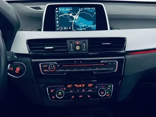 Używany BMW X1 Advantage 140 KM (102 kW) 2019 Szary SUV