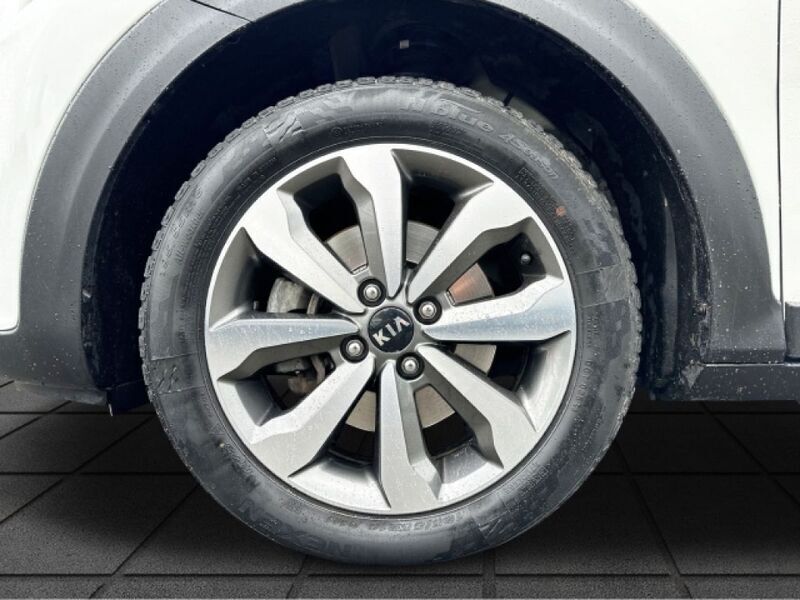 Gebraucht Kia Stonic Vision 101 PS (74 kW) 2020 Ud) schneeweiss (weiss SUV