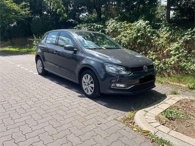 Grau Gebraucht 2014 VW Polo Comfortline Limousine | 8.000 € (Fairer Preis) - Bild 1/4