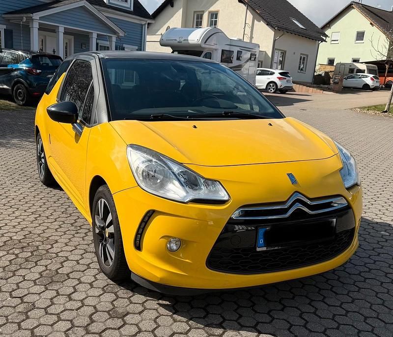 Gebraucht Citroën DS3 95 PS (69 kW) 2010 Gelb Kleinwagen