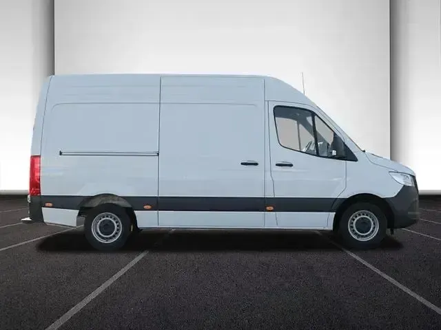Gebraucht Mercedes Sprinter 170 PS (125 kW) 2025 Arktikweiß Van
