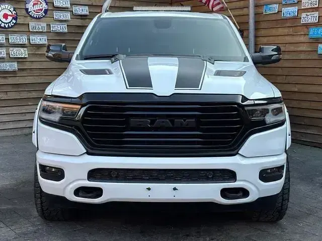 Gebraucht Dodge Ram 401 PS (294 kW) 2023 Weiß Pickup