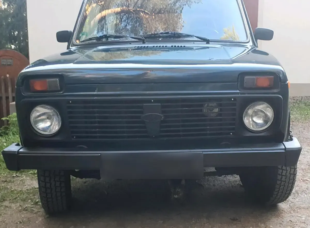 Second-hand Lada niva 82 CP (60 kW) 2009 Verde SUV