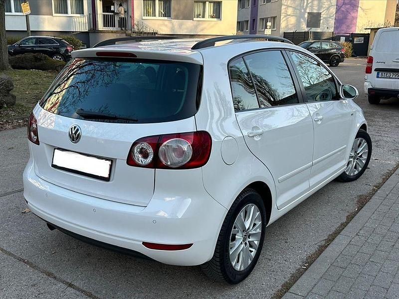 Gebraucht VW Golf Plus Cross Life 105 PS (77 kW) 2013 Weiß Van / Kleinbus