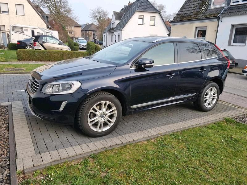 Gebraucht Volvo XC60 190 PS (139 kW) 2016 Blau SUV
