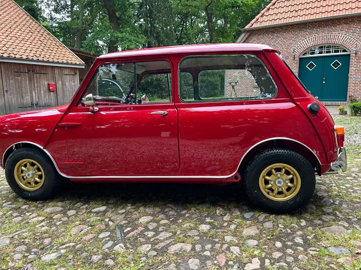 Usata Mini 1000 54 CV (39 kW) 1966 Rosso Utilitaria