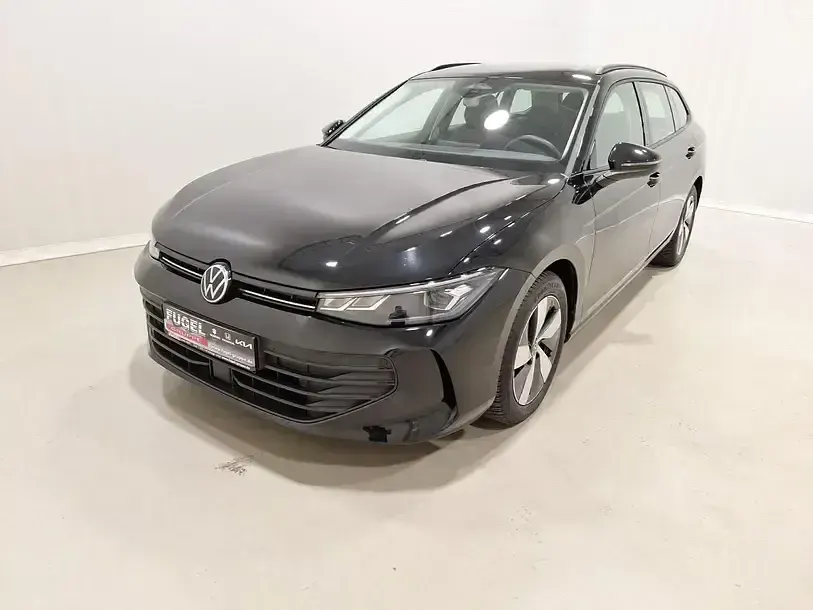 Gebraucht VW Passat 150 PS (110 kW) 2024 Grenadillschwarz metallic Kombi