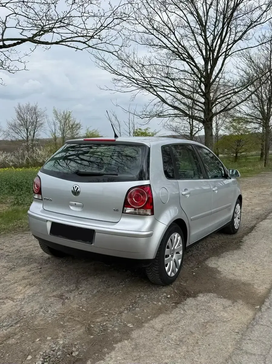 Gebraucht VW Polo 75 PS (55 kW) 2005 Silber Kleinwagen