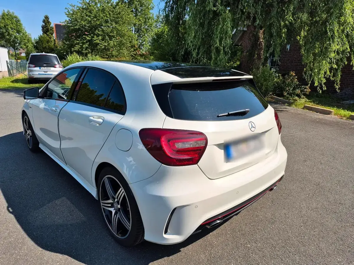 Gebraucht Mercedes A250 AMG 211 PS (155 kW) 2013 Weiß Kleinwagen