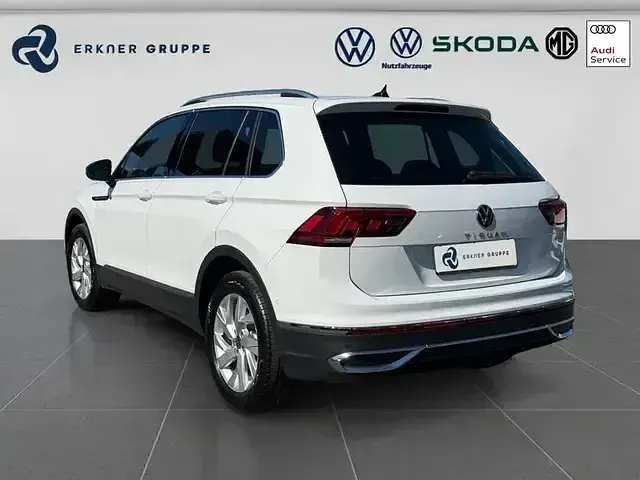Gebraucht VW Tiguan Elegance 193 PS (141 kW) 2024 Pure white SUV